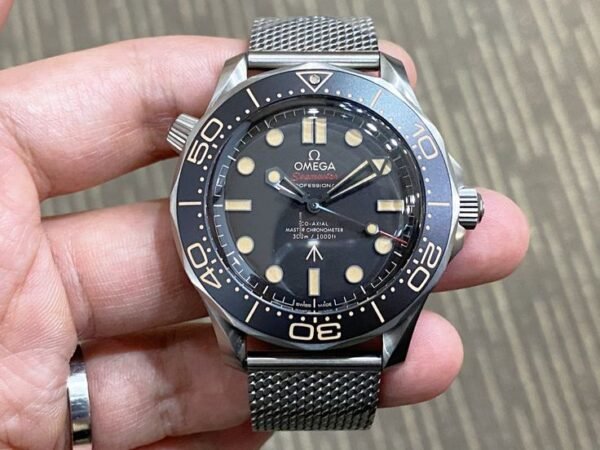 Omega Seamaster Diver 300M 007 Edition "No Time to Die"  - Imagen 3