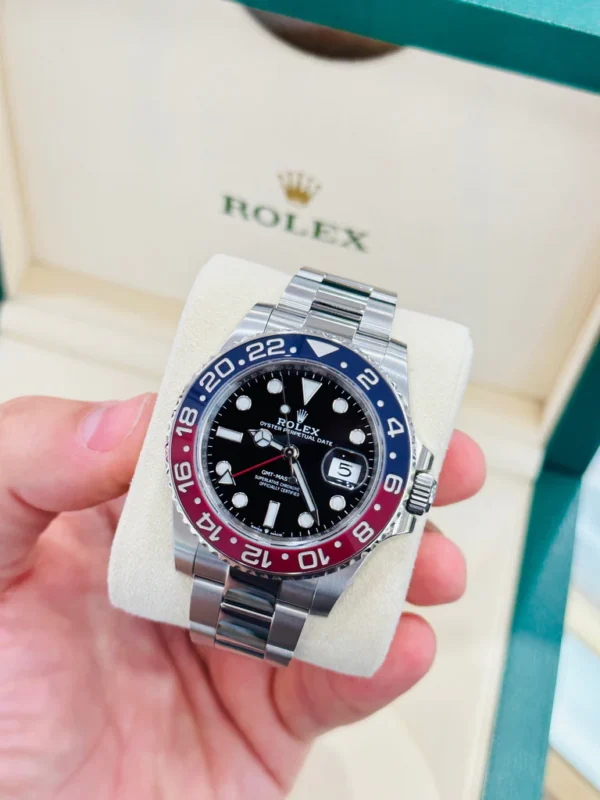 Rolex GMT-Master II "Pepsi" Ref. 126710BLRO (40mm, Oyster Bracelet) - Imagen 4